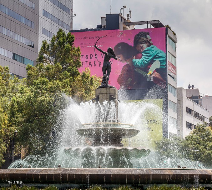 Diana the Huntress Fountain: The striking "Diana the Huntress" fountain in Mexico City, located on Paseo de la Reforma. The statue is a symbol of beauty and independence.